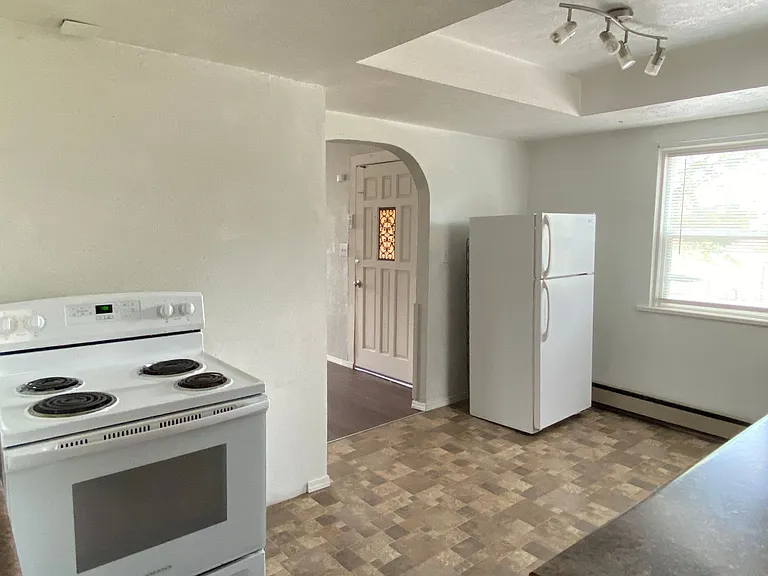1803 Siskiyou St — Photo 17