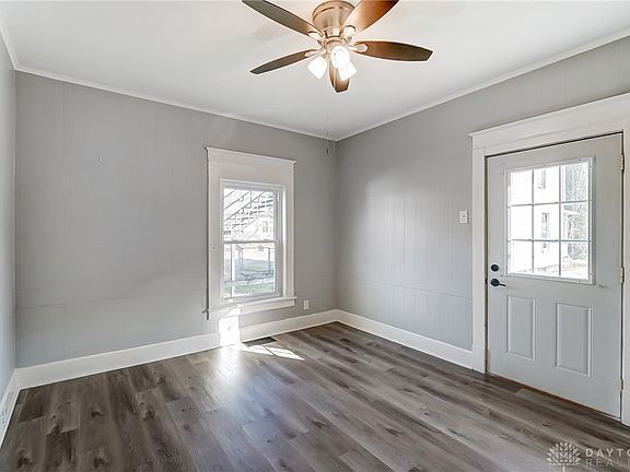 5th image of 818 Auburn St