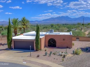 313 W Rio Santa Cruz, Green Valley, AZ 85614