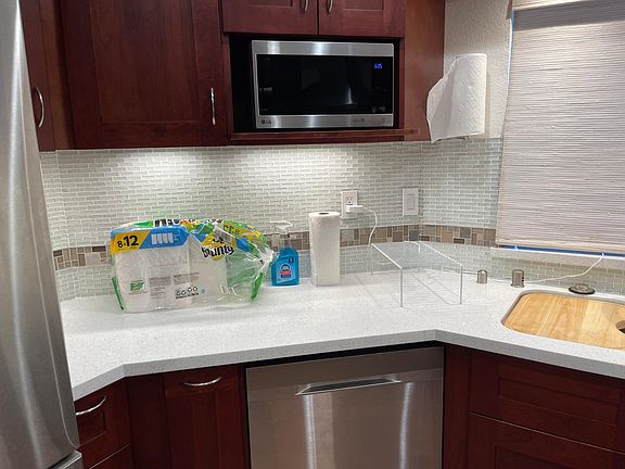5th image of 1553 Thornbriar Dr