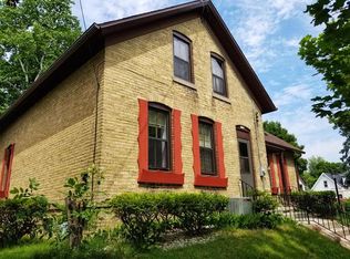 1144 S 25th St, Manitowoc, WI 54220