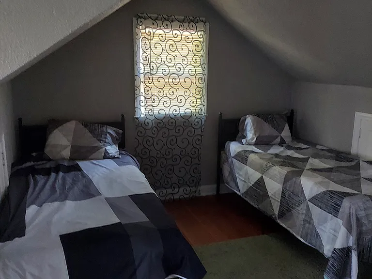 3630 Logan Ave N #6 — Photo 4