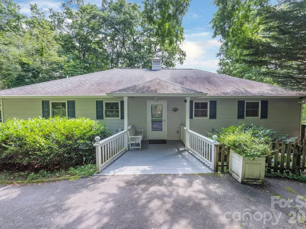 275 Allen Mountain Dr, Black Mountain, NC 28711