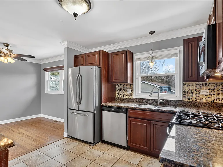 5635 Alabama Ave — Photo 6