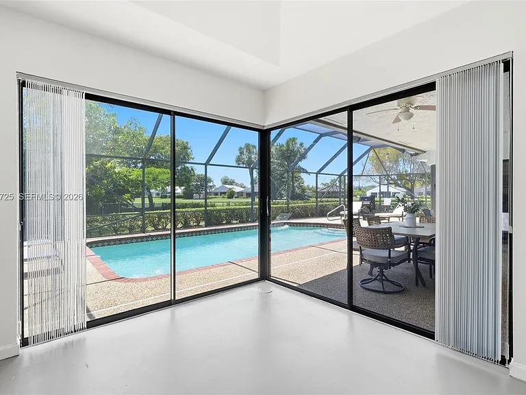 11008 Boca Woods Ln — Photo 15