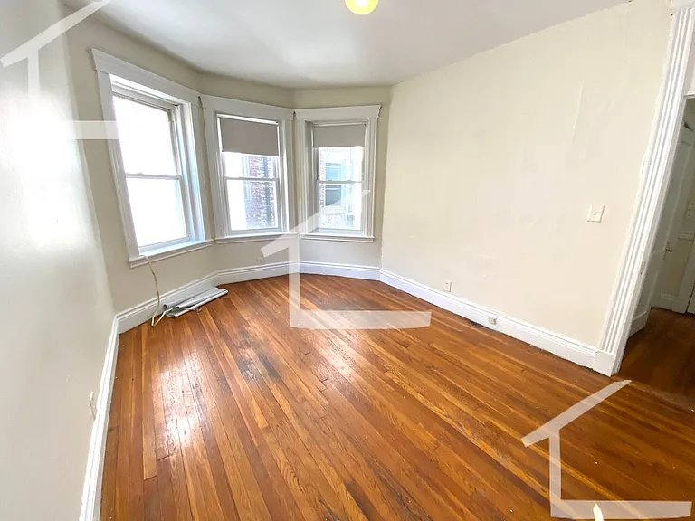 15 Walbridge St #5 — Photo 2
