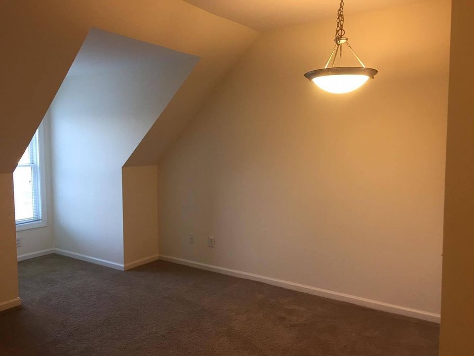 5 Schooner Ln Milford CT Zillow