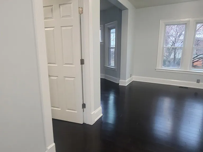 230 Parkdale Ave #LOWER — Photo 17