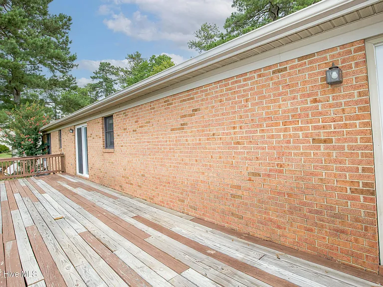 201 Sarason Pl — Photo 45