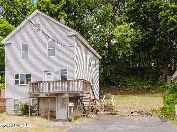 1572 2nd Street, Rensselaer, NY 12144