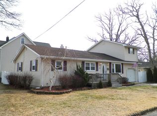1900 World St, Wall Township, NJ 07719