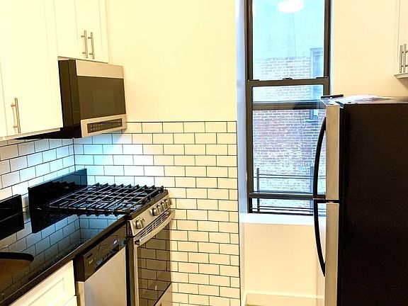 3rd image of 2370 29th St APT 18