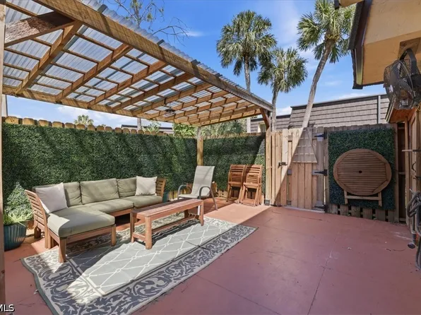 5590 Woodrose Ct APT 1, Fort Myers, FL 33907