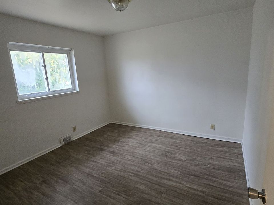 2nd image of 2818 Jefferson Ave