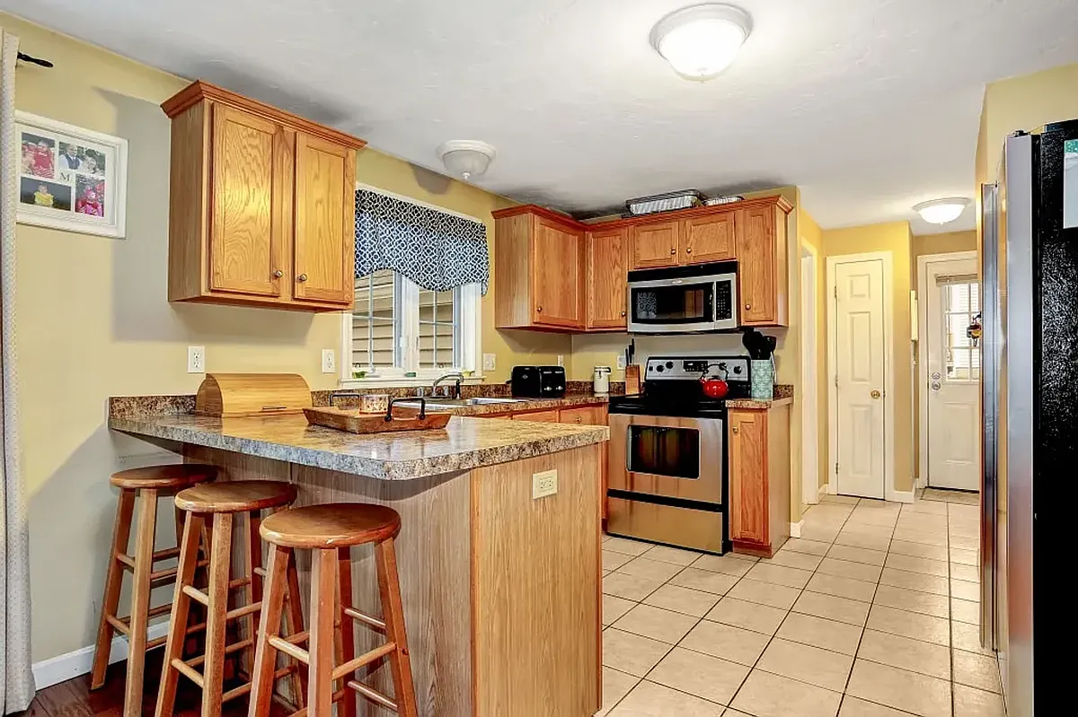 Building Photo - 45 Scheffler Dr