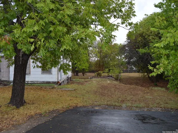 2830 Morningside Dr. LOT 4, New Braunfels, TX 78130