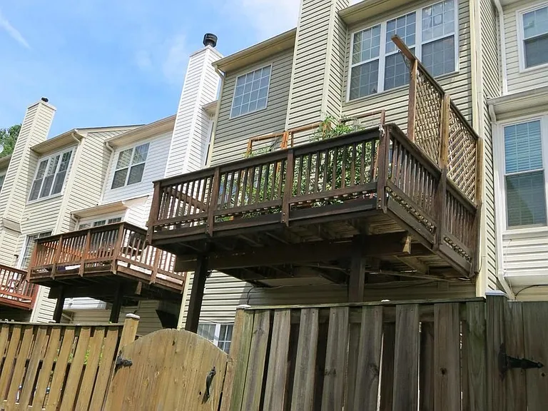 7504 Lamoyne Ct — Photo 39