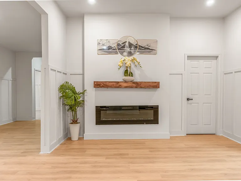 453 Folk Ave — Photo 16