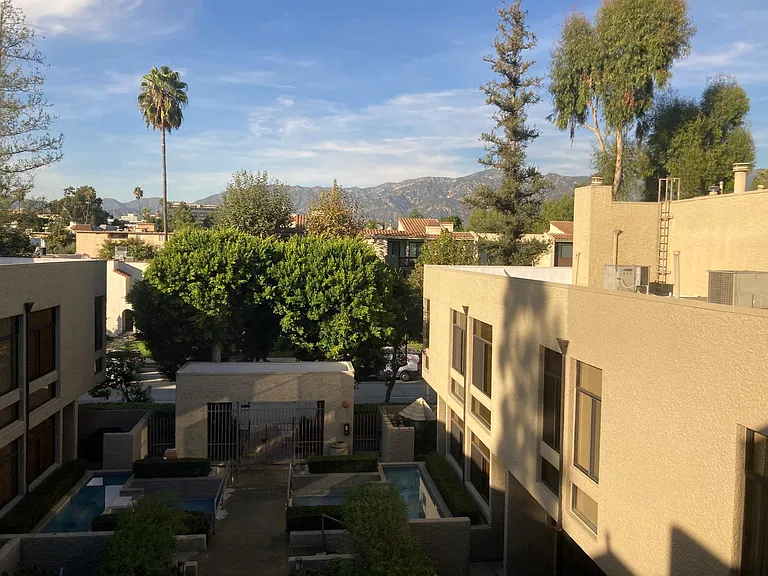484 E California Blvd #43 — Photo 7