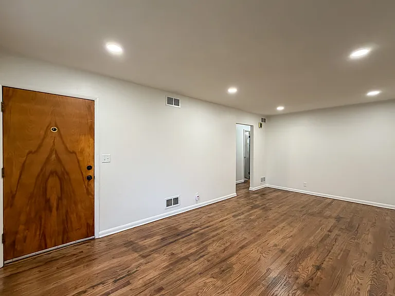 2402 S 41st St #2406 — Photo 5
