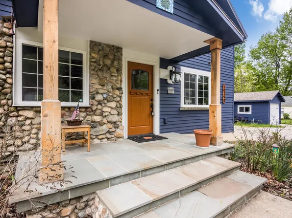 10190 S East Torch Lake Dr, Alden, MI 49612