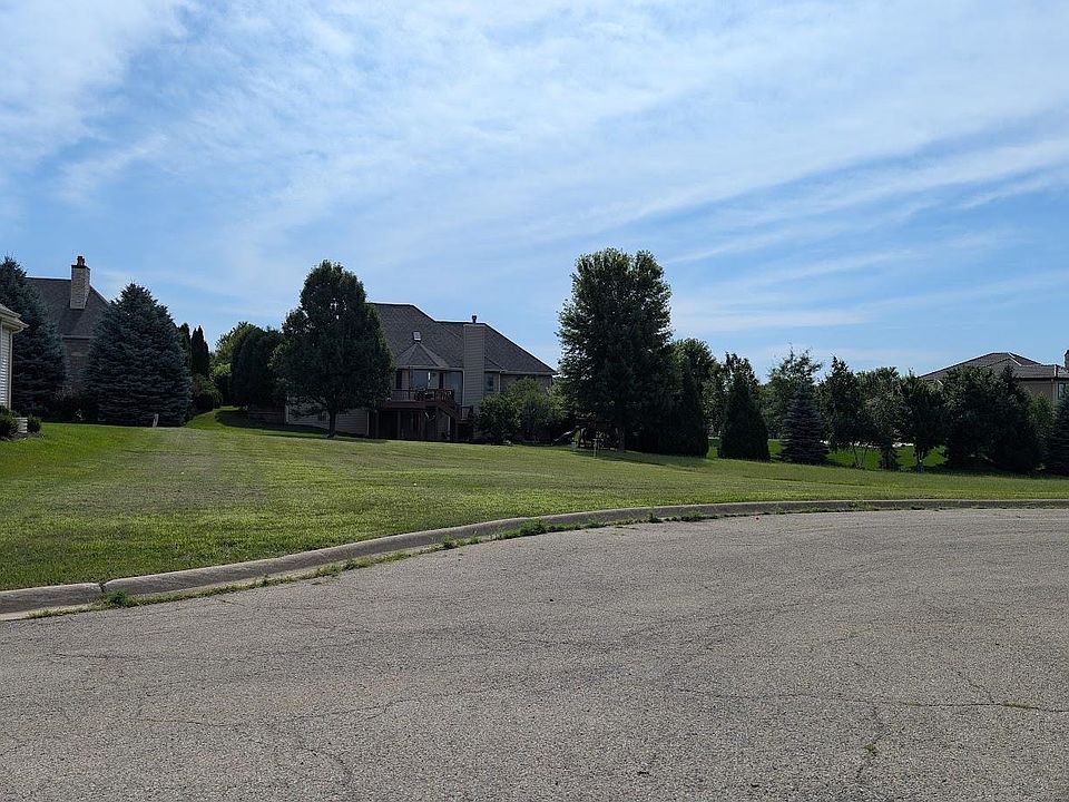 2nd image of 905 Tivoli Dr