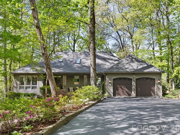 21 Laurel Wood Ct, Sapphire, NC 28774