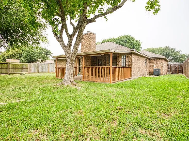 2322 Willow Dr — Photo 24