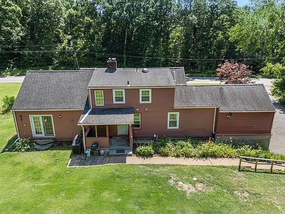 3rd image of 48 Brimfield Rd