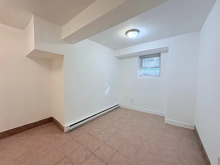 32A Glenville Ave #32A — Photo 7