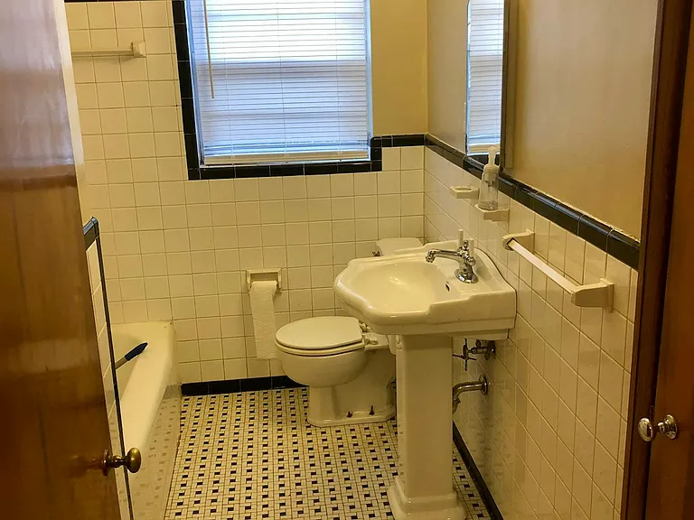 Hallway full bath