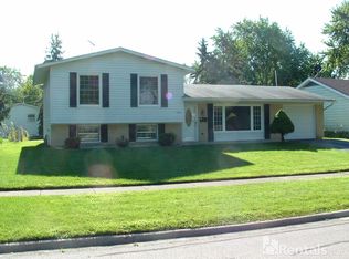 7881 Strathmore Ln, Hanover Park, IL