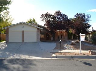 6924 Cherry Hills Loop NE, Albuquerque, NM 87111