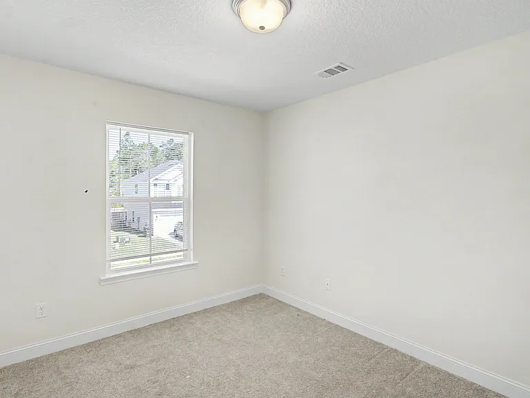 1052 Grayson Ave — Photo 11