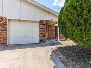 6855 S Creek Dr, Fort Worth, TX 76133