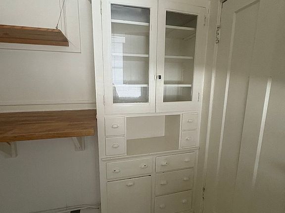 4th image of 115 Haight St APT 15