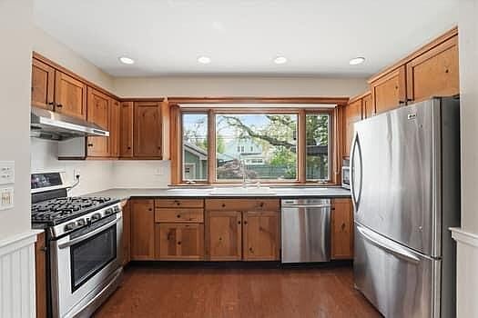 2nd image of 513 Arden Rd
