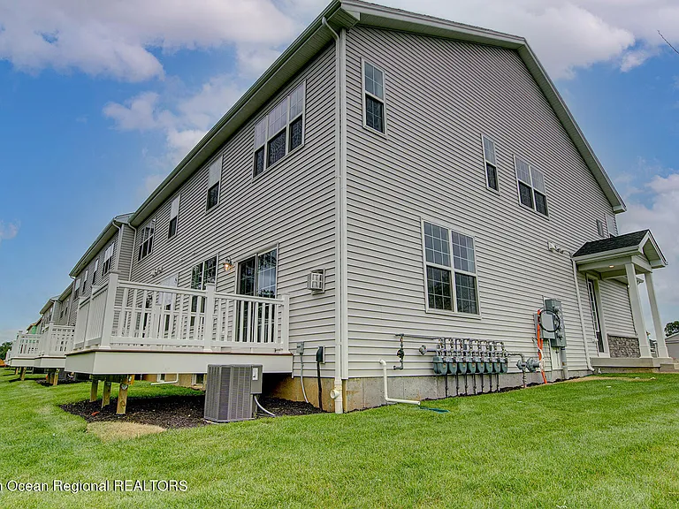 101 Pilot St — Photo 29