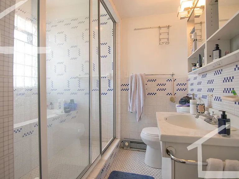 227 Harvard St #5 — Photo 6