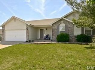 1301 Washingtons Crossing Dr, O'Fallon, MO 63366