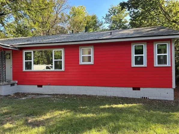 6 W Montgomery St, Fayetteville, AR 72701