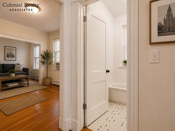 3rd image of 15 Orkney Rd #9