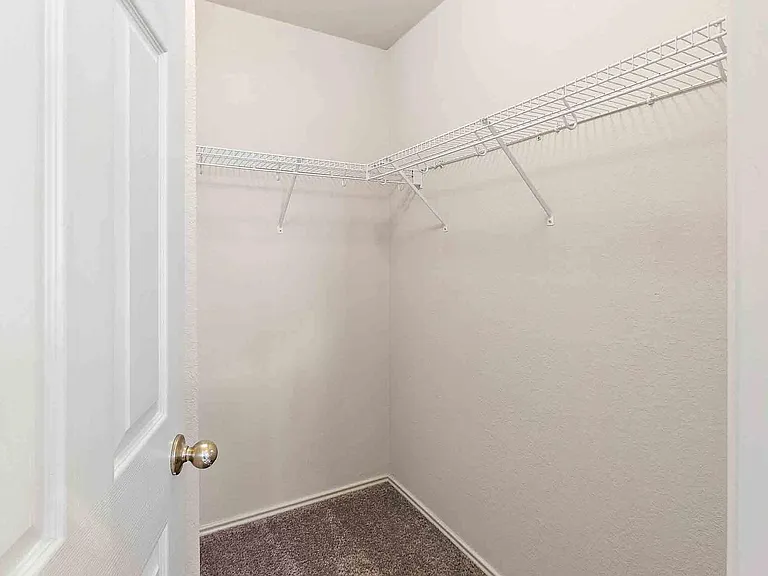 280 Strawn — Photo 16