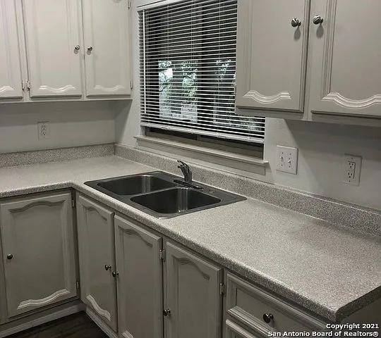 12615 Mount Defiance St — Photo 6