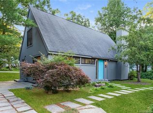 10 Owl Ct #10, Avon, CT 06001