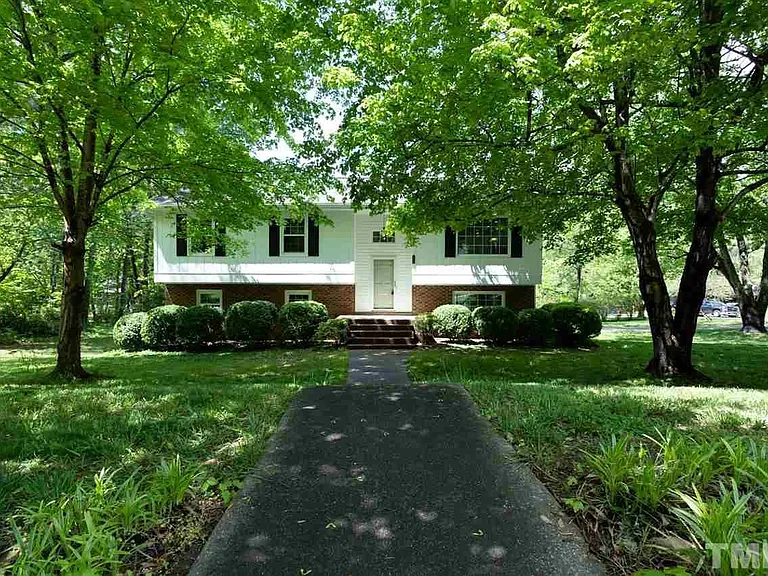 8205 Kestrel Dr — Photo 1
