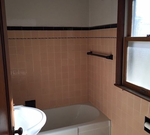 5th image of 1994 St Clair Ave APT 4