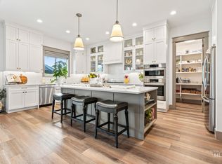 905 S Ranch House Way, Eagle, ID 83616