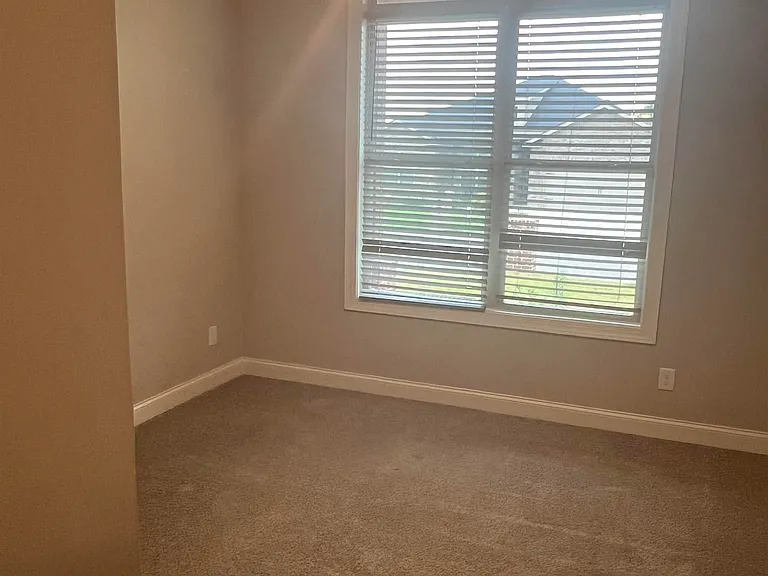 107 Gwendolyn Ave — Photo 28
