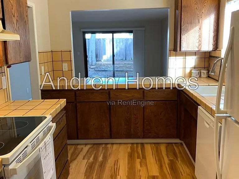 150 Sea Ridge Ct #2 — Photo 13